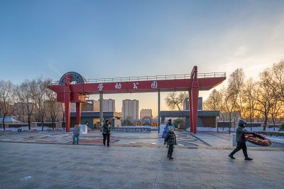 劳动公园大雪人