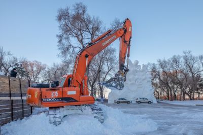 建设中的太阳岛雪博会4