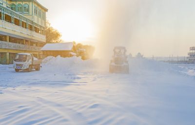 冬季松花江畔冰雪景观夕阳