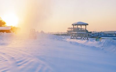 冬季松花江畔冰雪景观夕阳