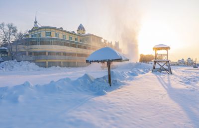 冬季松花江畔冰雪景观夕阳