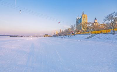 冬季松花江畔冰雪景观夕阳