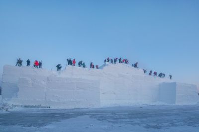 太阳岛雪博会雪雕持续上新1