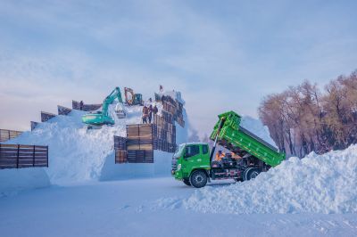 太阳岛雪博会雪雕造雪
