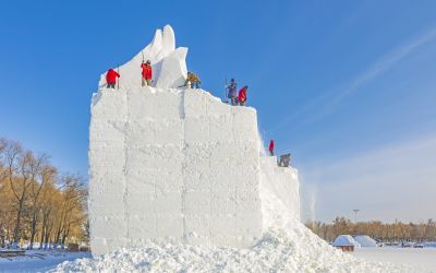 建设中的太阳岛雪博会