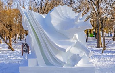 建设中的太阳岛雪博会