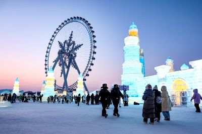 冰城公安为第40届中国哈尔滨国际冰雪节开幕式守护平安