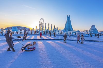 白天的冰雪大世界