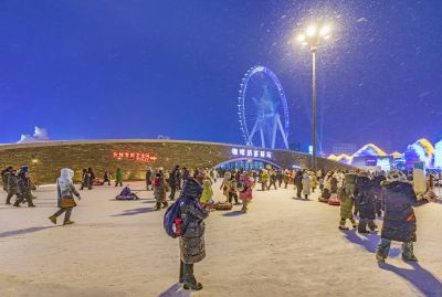 2024年冰雪大世界闭园前一天-下雪