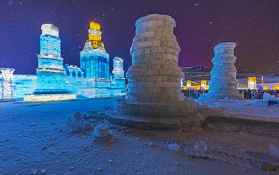冰雪大世界闭园前一天雪