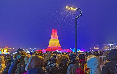 冰雪大世界闭园前一天雪