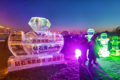 钻石海游人如织
