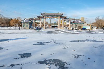 春雪后的中国亭园