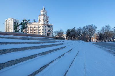 春雪后斯大林公园江畔