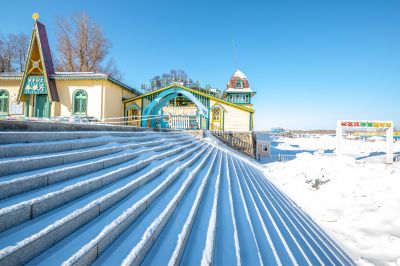 春雪后斯大林公园江畔