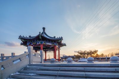 中国亭园春和景明