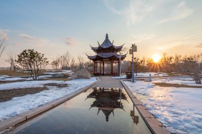 中国亭园春和景明