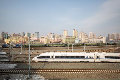 哈尔滨火车站 霁虹桥 高铁进站