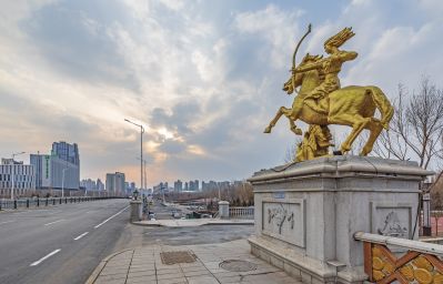 何家沟江畔景色