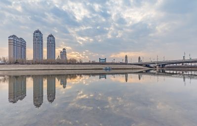 何家沟江畔景色