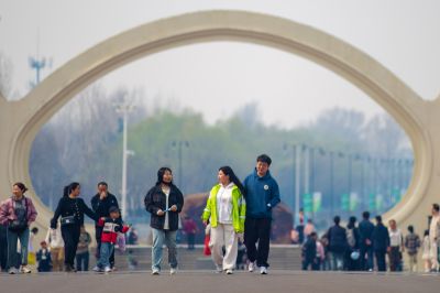太阳岛游人如织