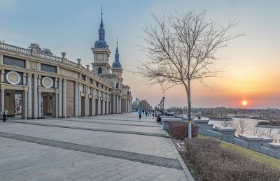外滩湿地初春暮色