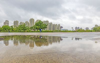雨中的金河公园