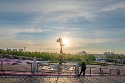 晨光中的丁香公园1