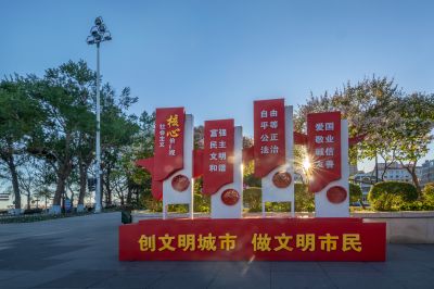 江畔掠影
