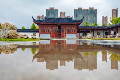 雨中的中国亭园2