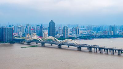 滨江铁路桥