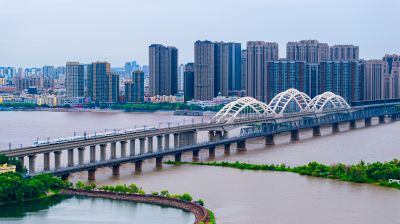 滨江铁路桥