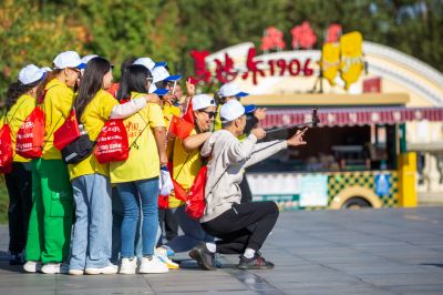 新晚报万人徒步大赛国庆专场