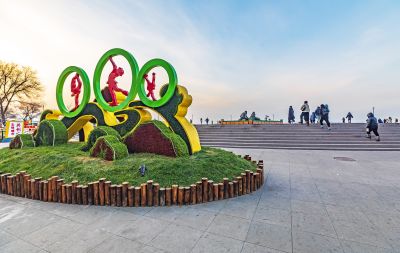 道外景阳广场 刚刚封冻的松花江 