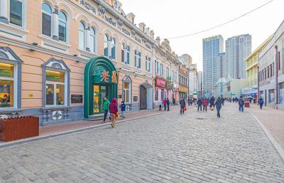 道外中华巴洛克景区 靖宇街面包石 初冬