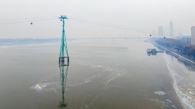 雾中的松花江沿岸