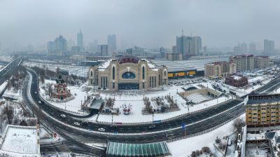 雪中火车站
