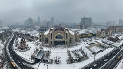 雪中火车站