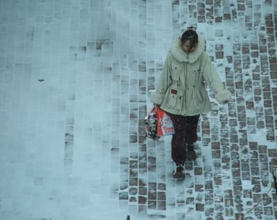 哈尔滨.冬雪 雪中行人