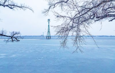 雪后江畔