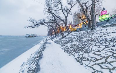 雪后江畔