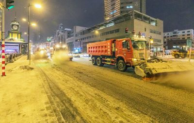 道里区雪后夜色 