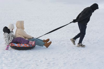 冰城冬趣冰城孩子玩冰雪