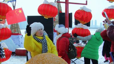 第五届哈尔滨采冰届开幕式市民