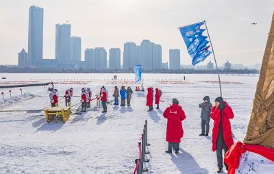 第五届哈尔滨采冰节