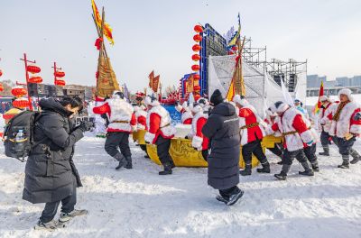 第五届哈尔滨采冰节
