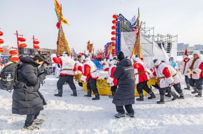 第五届哈尔滨采冰节