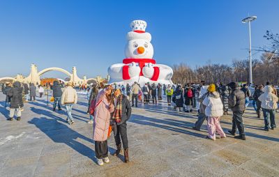 太阳岛大雪人 