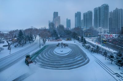 风雪松花江畔