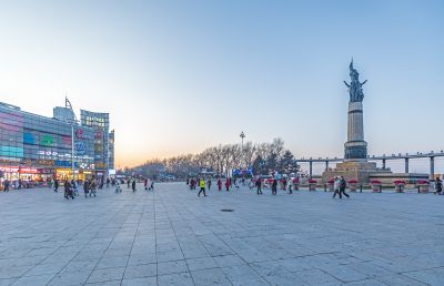 冬日江畔斯大林公园